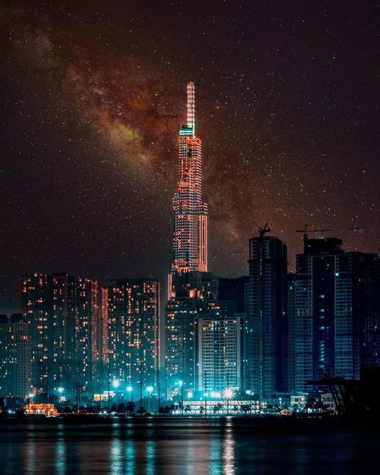 Ảnh chụp Landmark 81 từ xa