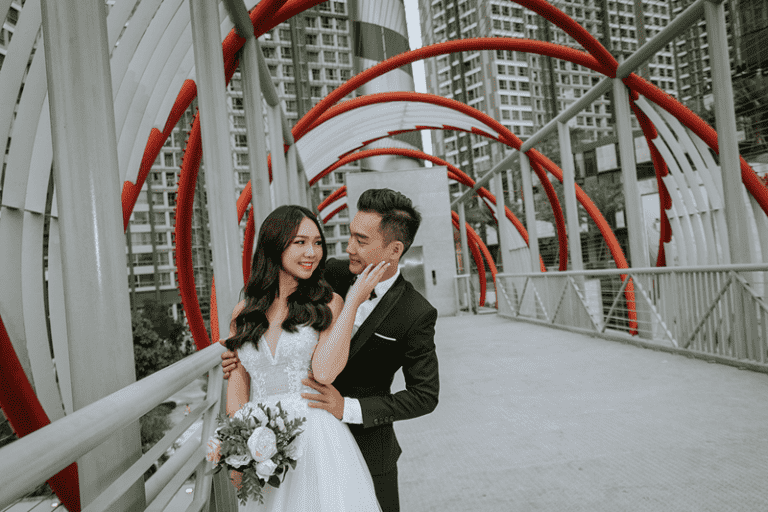 Chụp hình cưới tại Vinhomes Central Park