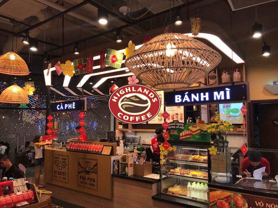 Highlands Coffee Vincom Đồng khởi