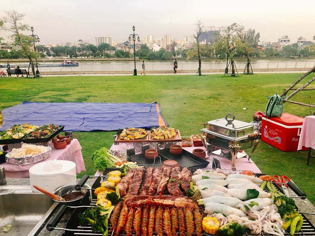 Tổ Chức Tiệc Nướng Tại Chòi Bbq Vinhomes Central Park